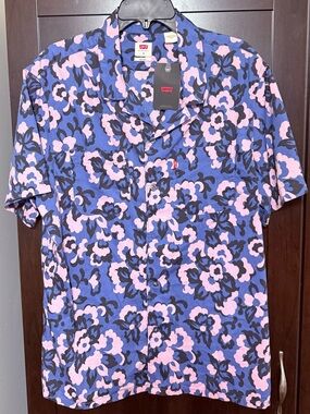 Levi's Unisex Relaxed Short-Sleeve Floral Button-Up Shirt in Blue & Pink